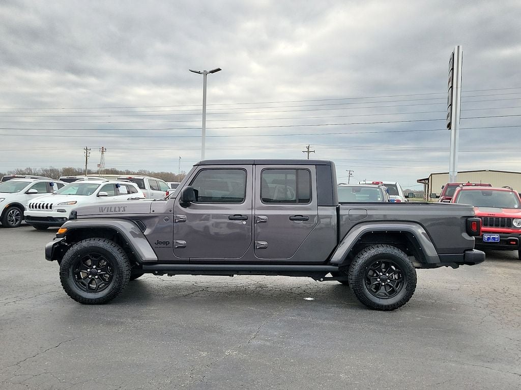2022 Jeep Gladiator — rear three-quarter view