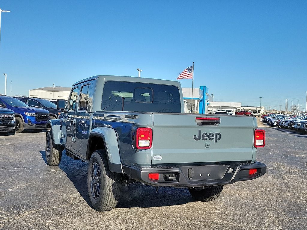 2026 Jeep Gladiator — detail view