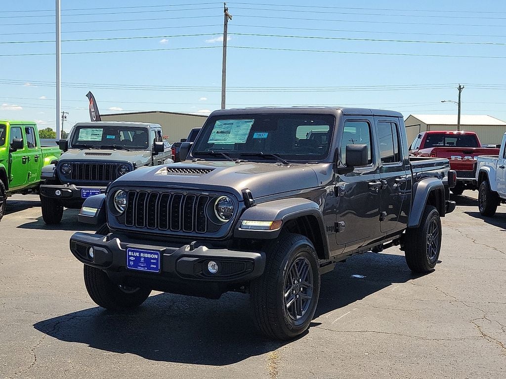 2026 Jeep Gladiator — side profile view